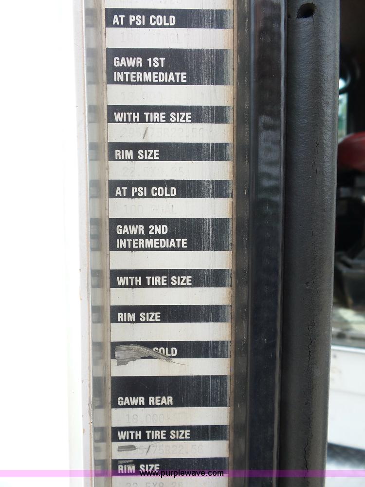 image for item BK9650 1990 Kenworth T800 semi truck