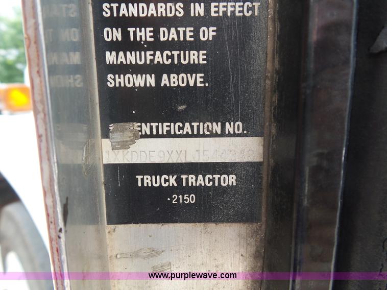 image for item BK9650 1990 Kenworth T800 semi truck