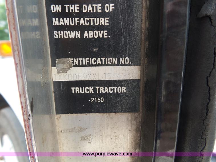 image for item BK9650 1990 Kenworth T800 semi truck