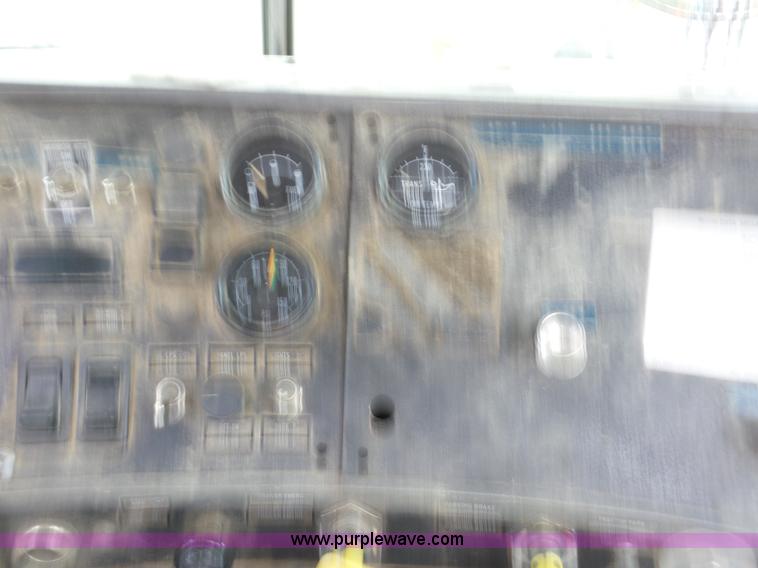 image for item BZ9698 1993 Mack RD688S semi truck