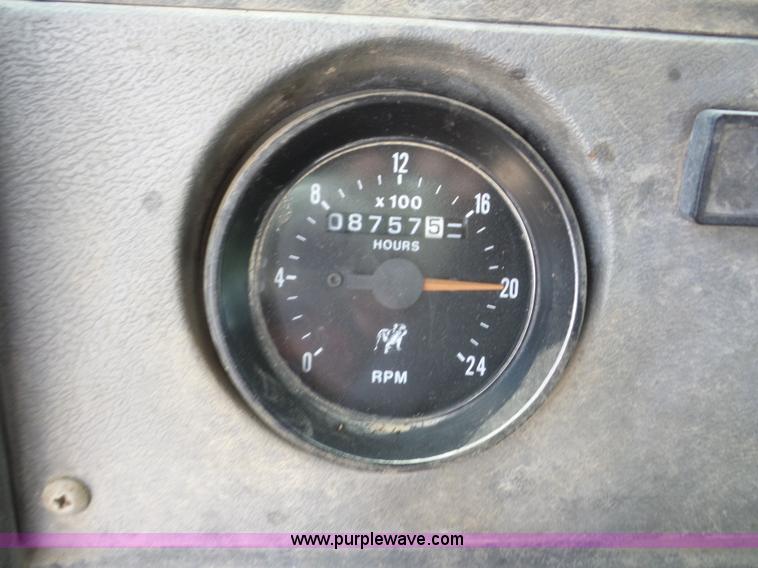 image for item BZ9698 1993 Mack RD688S semi truck