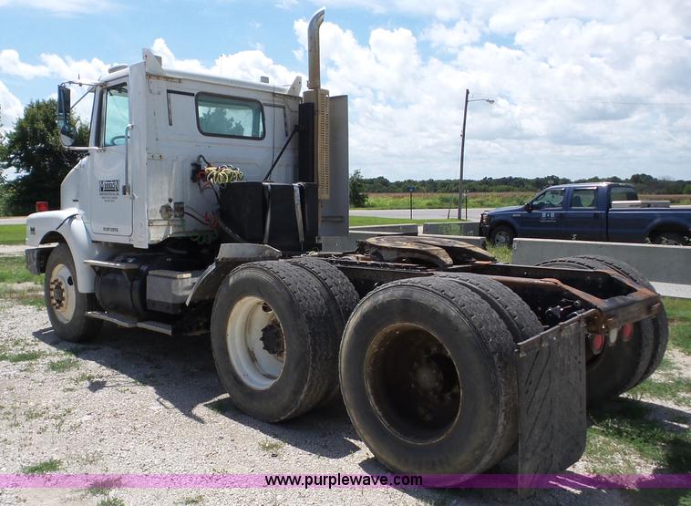 image for item BZ9699 1998 Volvo WG semi truck