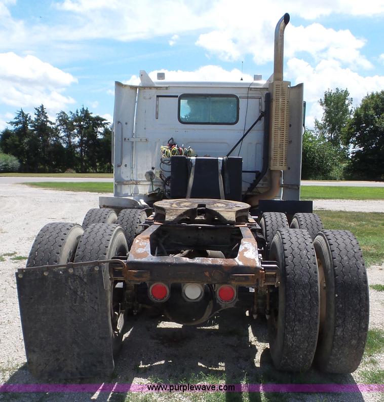 image for item BZ9699 1998 Volvo WG semi truck