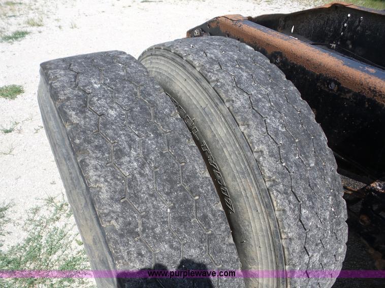 image for item BZ9699 1998 Volvo WG semi truck