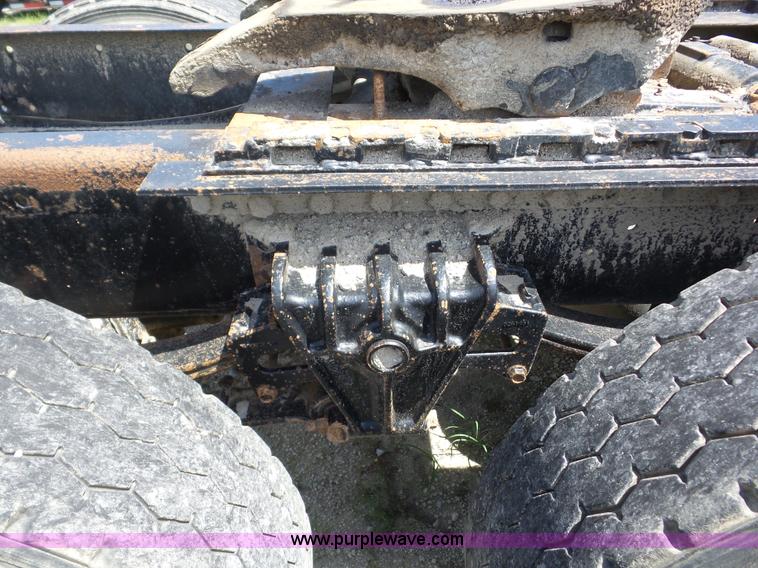 image for item BZ9699 1998 Volvo WG semi truck