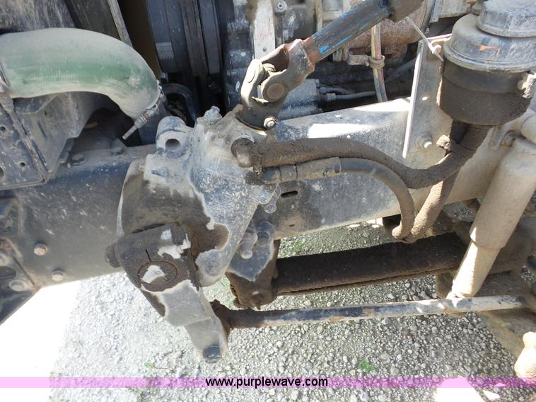 image for item BZ9699 1998 Volvo WG semi truck