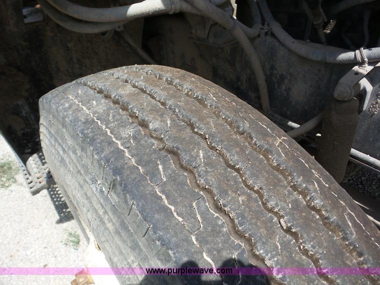 image for item BZ9699 1998 Volvo WG semi truck