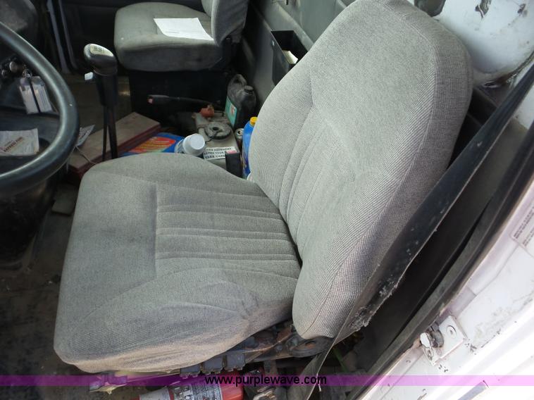 image for item BZ9699 1998 Volvo WG semi truck