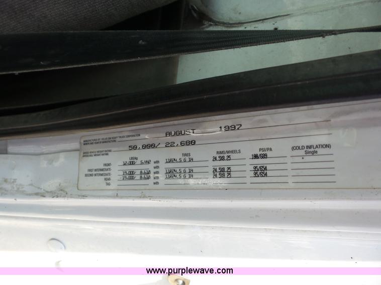 image for item BZ9699 1998 Volvo WG semi truck