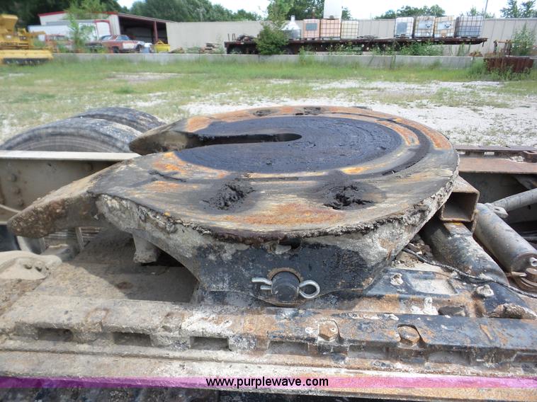 image for item BZ9700 1998 Volvo WG semi truck