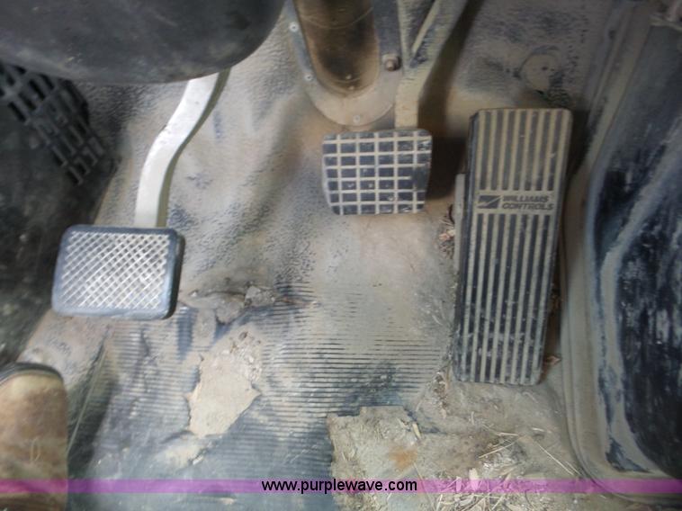 image for item BZ9700 1998 Volvo WG semi truck