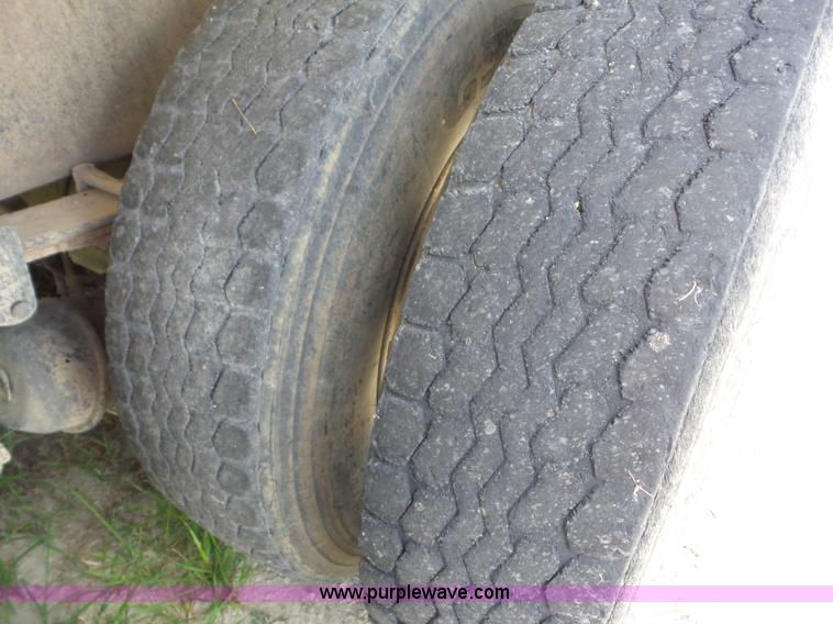 image for item BZ9700 1998 Volvo WG semi truck