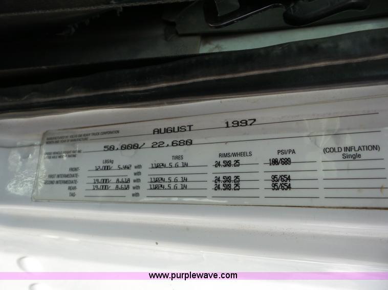 image for item BZ9700 1998 Volvo WG semi truck