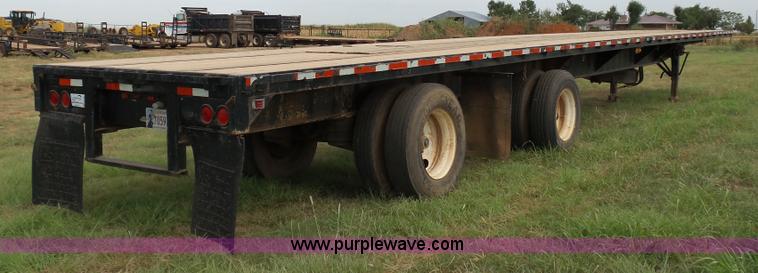 image for item DB4502 1989 Utility FS2CHE flatbed trailer