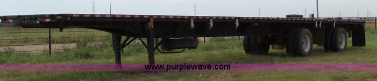 image for item DB4502 1989 Utility FS2CHE flatbed trailer
