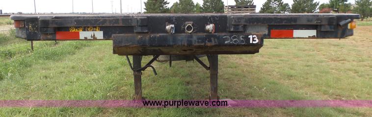 image for item DB4502 1989 Utility FS2CHE flatbed trailer