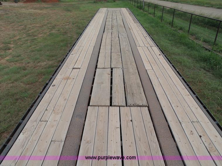 image for item DB4502 1989 Utility FS2CHE flatbed trailer