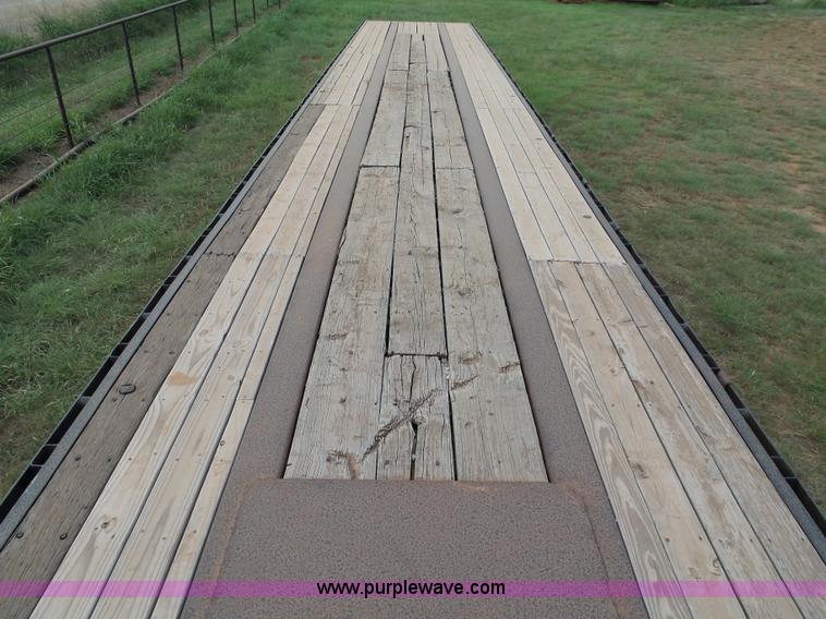 image for item DB4502 1989 Utility FS2CHE flatbed trailer