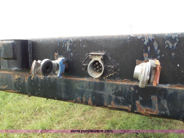 image for item DB4502 1989 Utility FS2CHE flatbed trailer