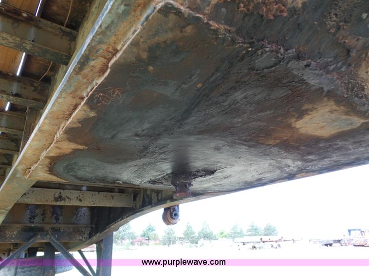 image for item DB4502 1989 Utility FS2CHE flatbed trailer