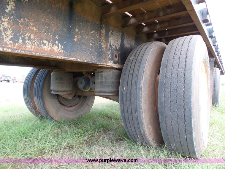 image for item DB4502 1989 Utility FS2CHE flatbed trailer