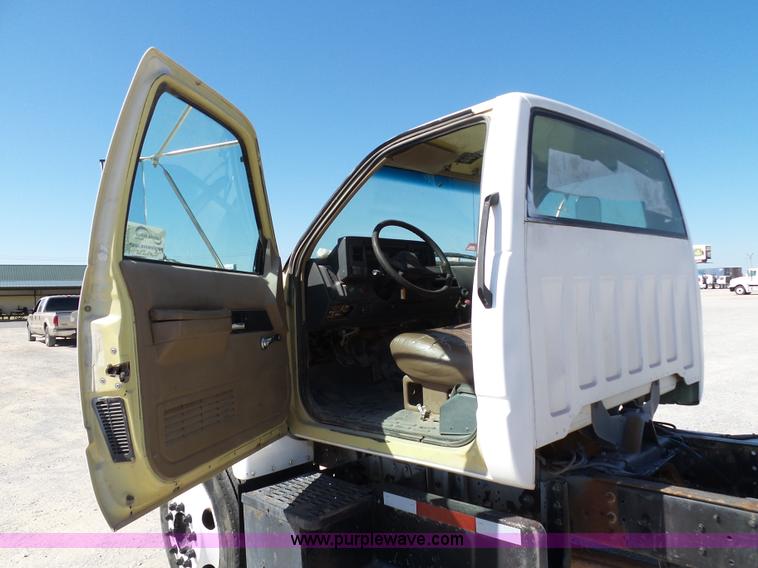 image for item DB4504 1997 GMC C7500 truck cab and chassis