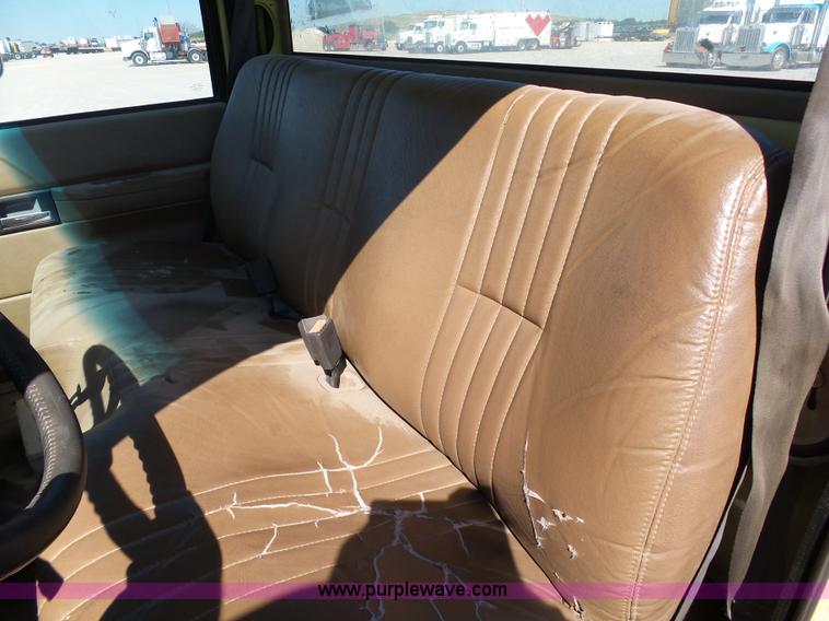 image for item DB4504 1997 GMC C7500 truck cab and chassis