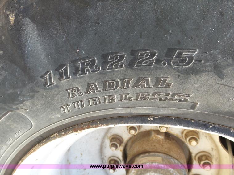 image for item DB4505 2002 Great Dane dry van trailer