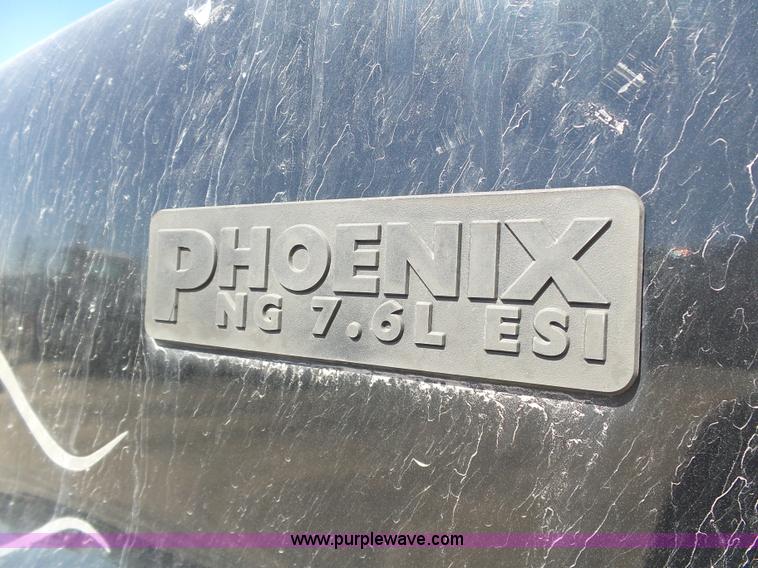 image for item DB4506 2001 International 4900 truck cab and chassis