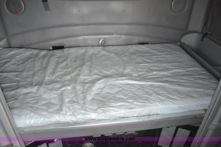 image for item G7470 2010 Peterbilt 387 semi truck