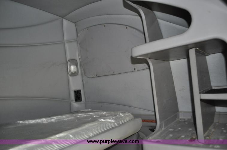 image for item G7470 2010 Peterbilt 387 semi truck