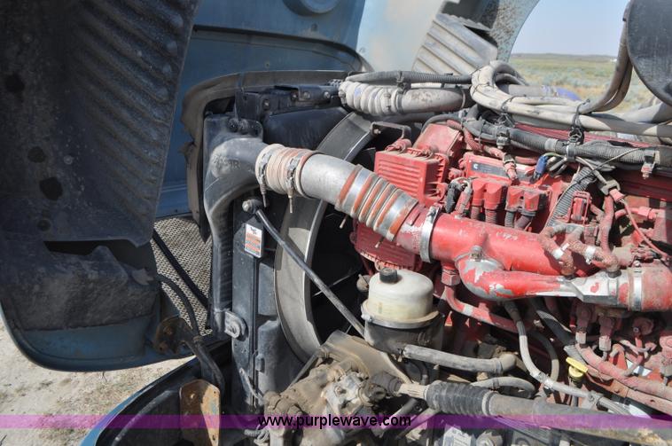 image for item G7470 2010 Peterbilt 387 semi truck