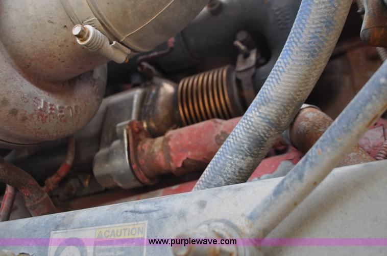 image for item G7470 2010 Peterbilt 387 semi truck