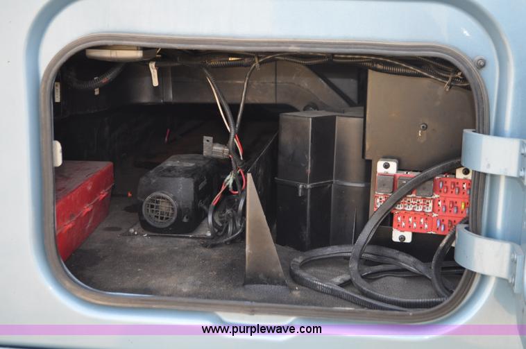 image for item G7470 2010 Peterbilt 387 semi truck