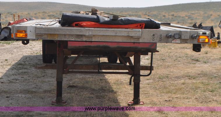 image for item G7471 2003 Transcraft Eagle RS2 flatbed trailer