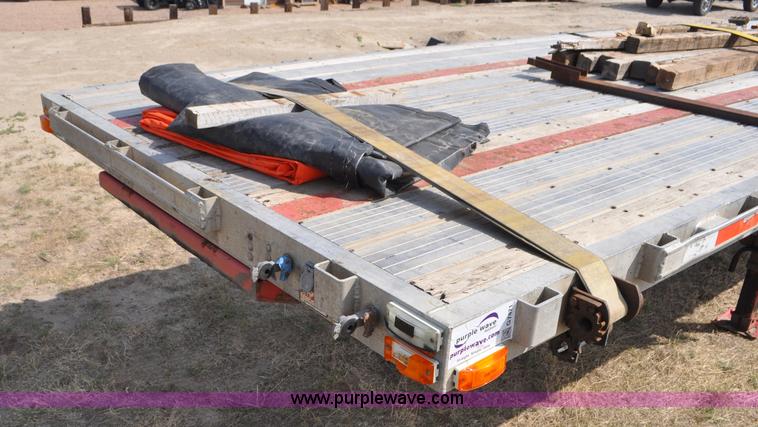 image for item G7471 2003 Transcraft Eagle RS2 flatbed trailer