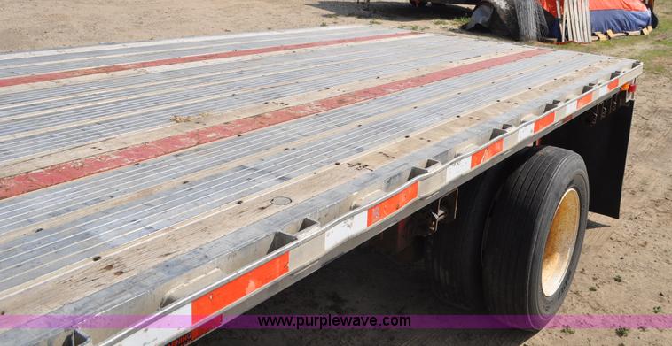 image for item G7471 2003 Transcraft Eagle RS2 flatbed trailer