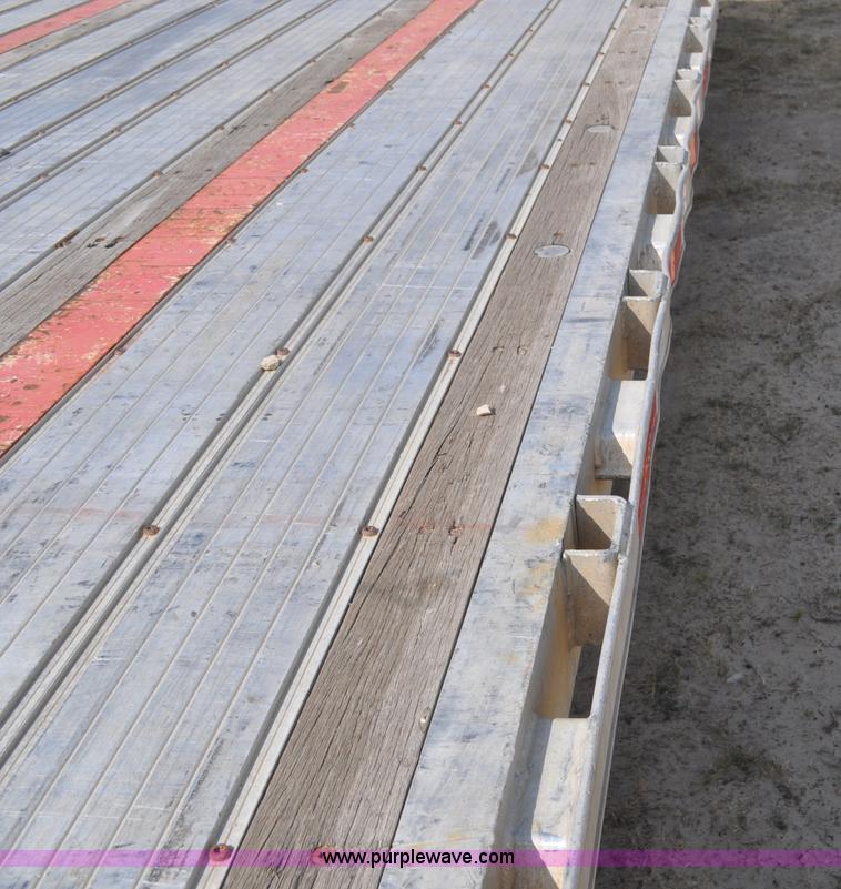 image for item G7471 2003 Transcraft Eagle RS2 flatbed trailer