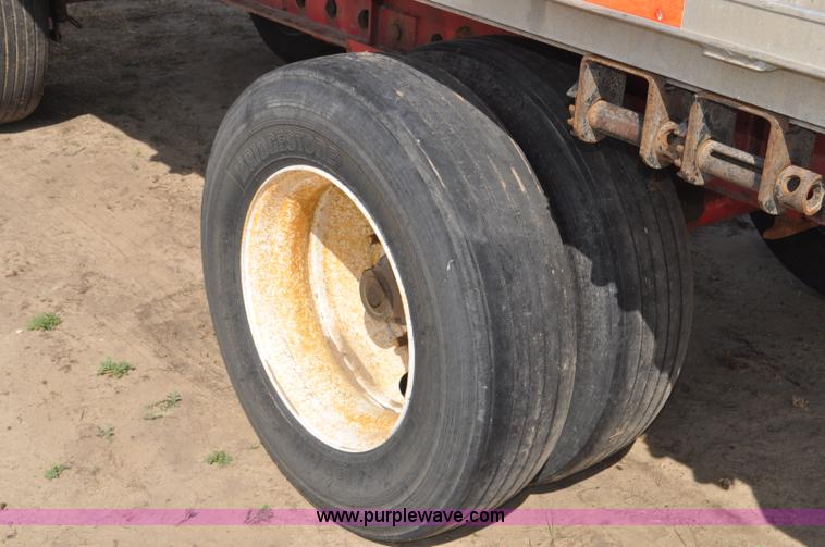 image for item G7471 2003 Transcraft Eagle RS2 flatbed trailer