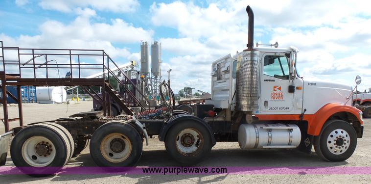 image for item J1644 2008 International 5900i semi truck