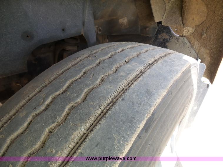 image for item J1644 2008 International 5900i semi truck