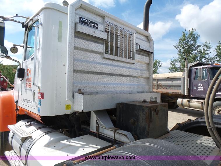 image for item J1644 2008 International 5900i semi truck