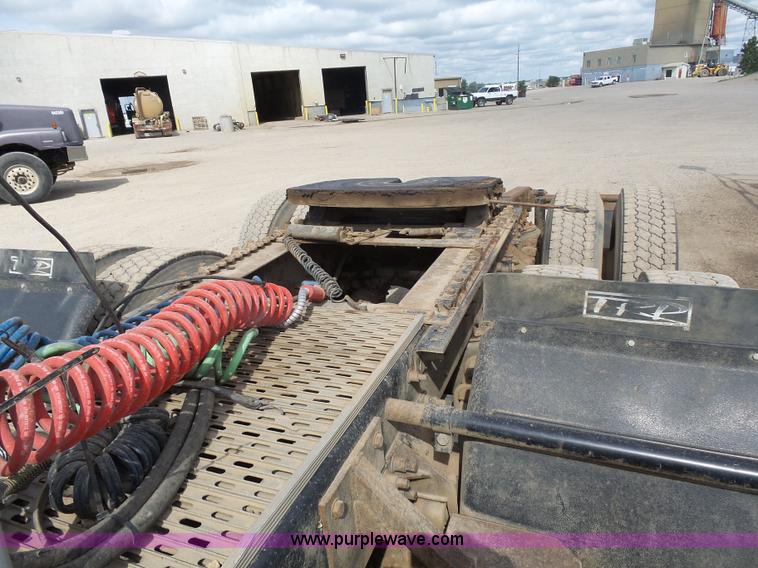 image for item J1644 2008 International 5900i semi truck