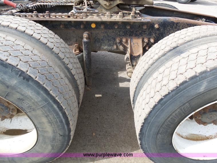 image for item J1644 2008 International 5900i semi truck