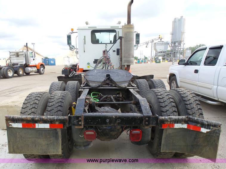 image for item J1645 2008 International 9200i semi truck