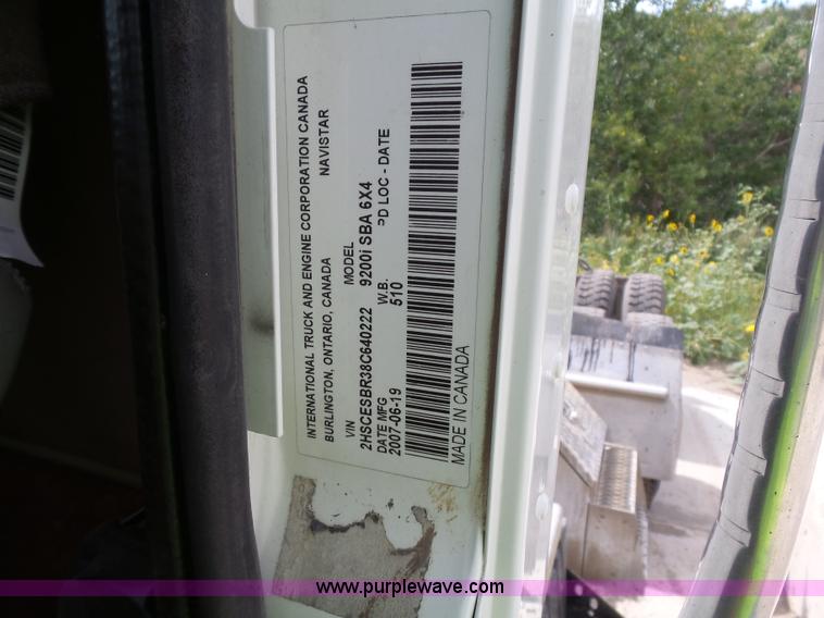 image for item J1645 2008 International 9200i semi truck