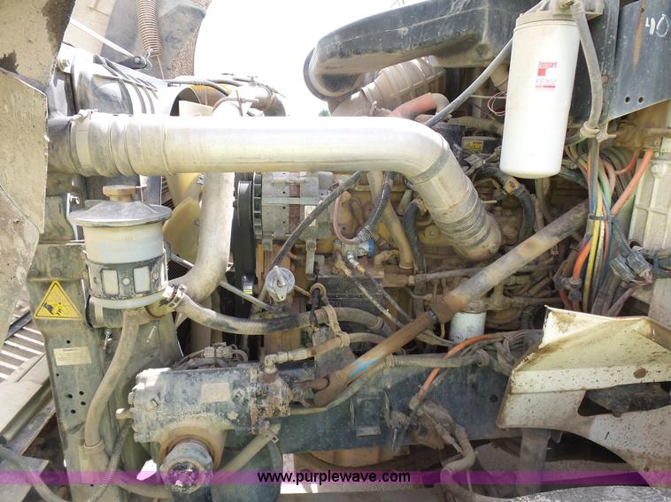 image for item J1645 2008 International 9200i semi truck