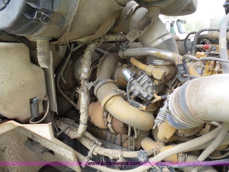 image for item J1645 2008 International 9200i semi truck