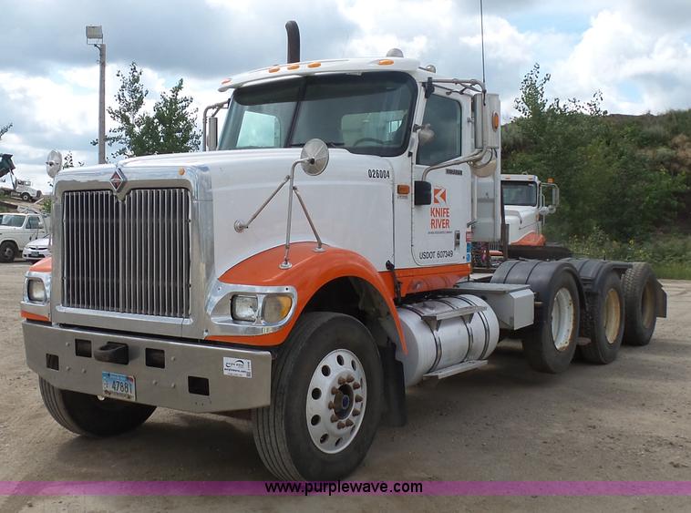 image for item J1646 2008 International 5900i semi truck