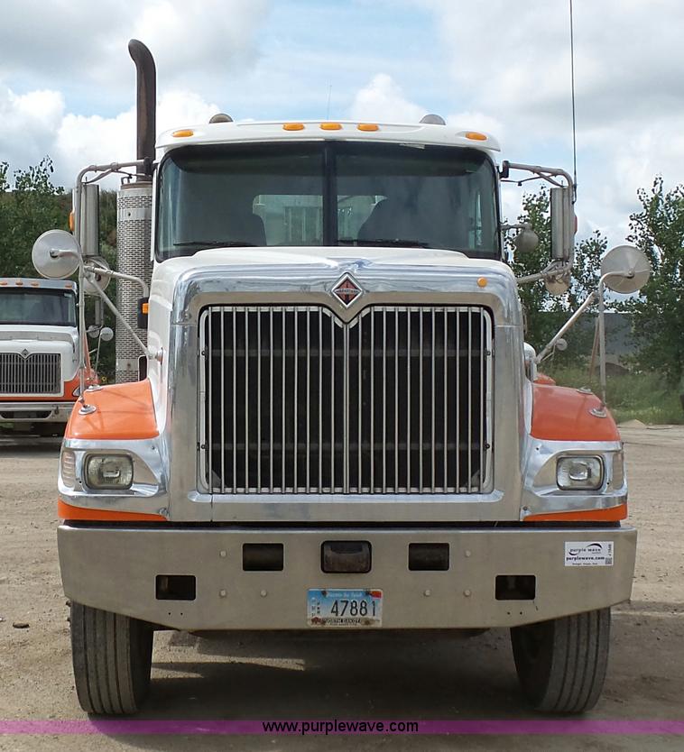 image for item J1646 2008 International 5900i semi truck
